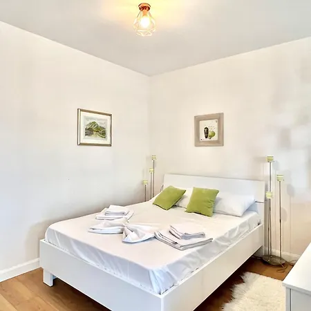 Apartmán Tirana Apartment *